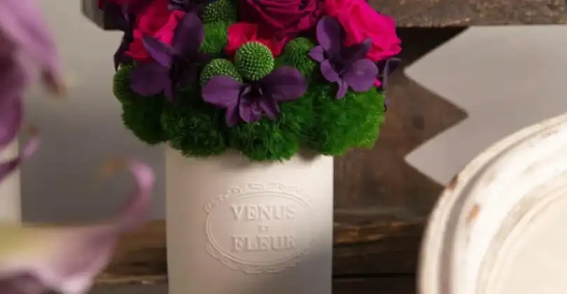 FLEURA PORCELAIN VASE